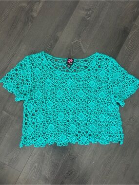 ⁠2B BEBE Teal Crochet Lace Short Sleeve Crop Top Boho Festival / Size S